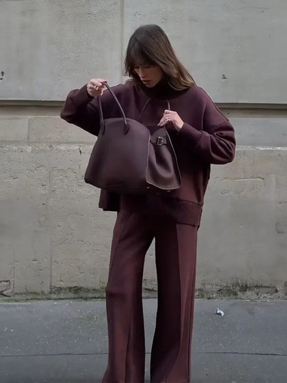 Monika - Komplet luźnej bluzy i spodni pasujących do siebie