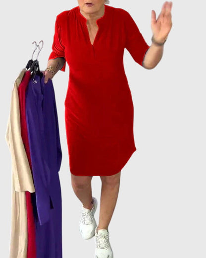 Katarzyna | Jednokolorowa Sukienka z Dekoltem w Serek