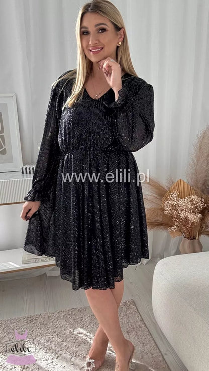 Alisa – Luksusowa Szampańska Sukienka z Elegancką Falbaną