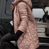 Bogna | Elegancka pikowana kurtka puchowa z kapturem