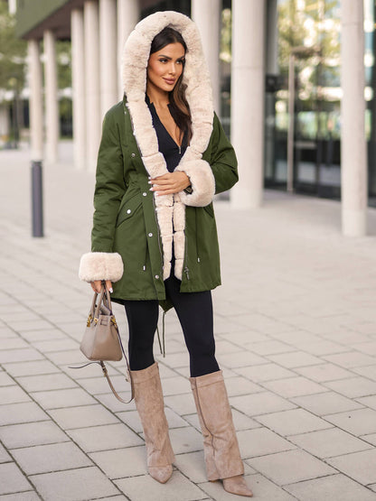 Kurtka zimowa damska z futerkiem zielona